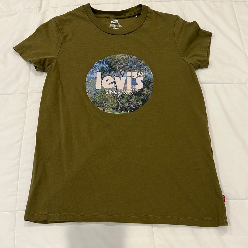 Levi’s Tee - Picture 3 of 5